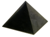 piramide di shungite